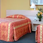 Lincoln Suites