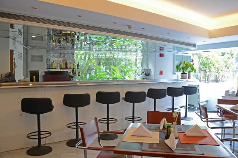 Paseo De Mercedes Hotel
