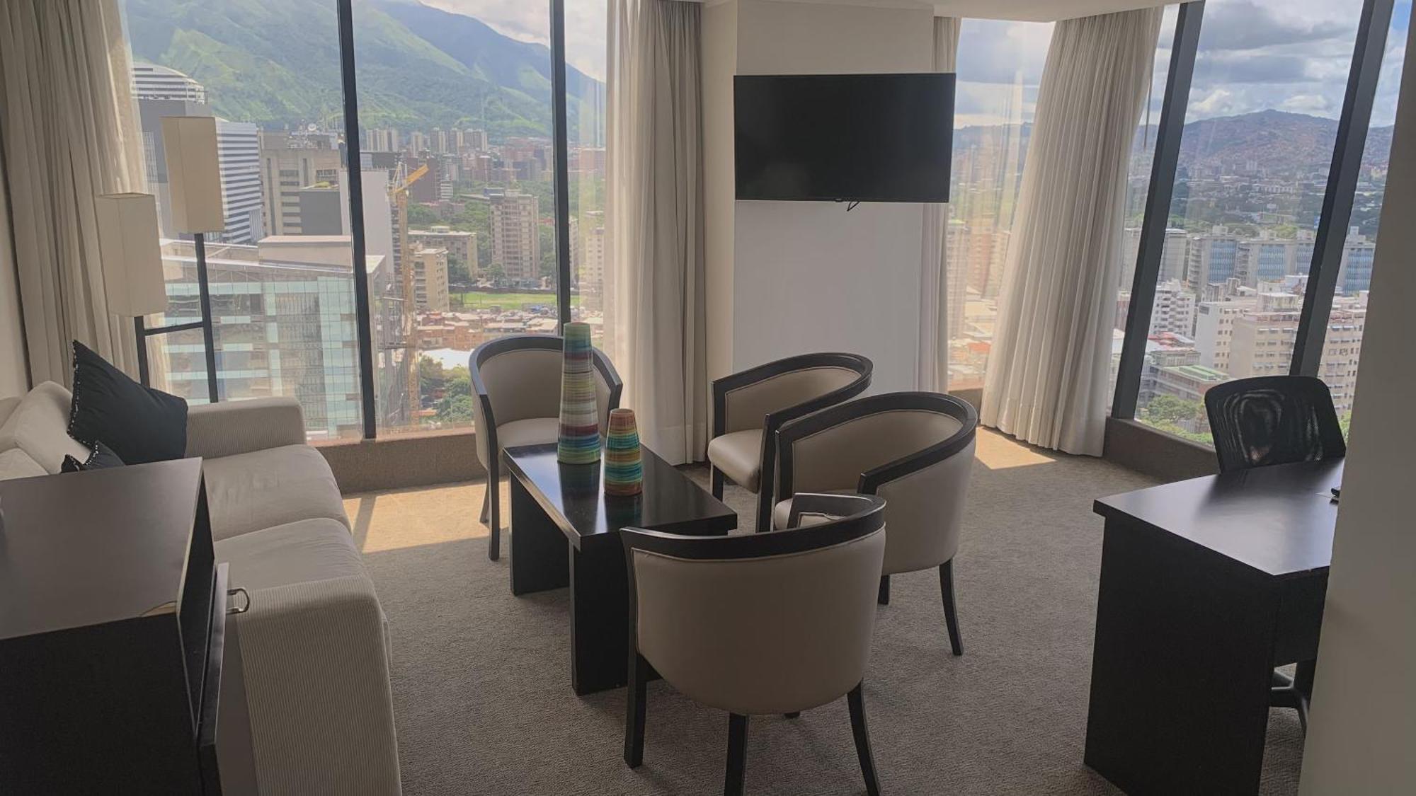 Chacao Hotel 4*