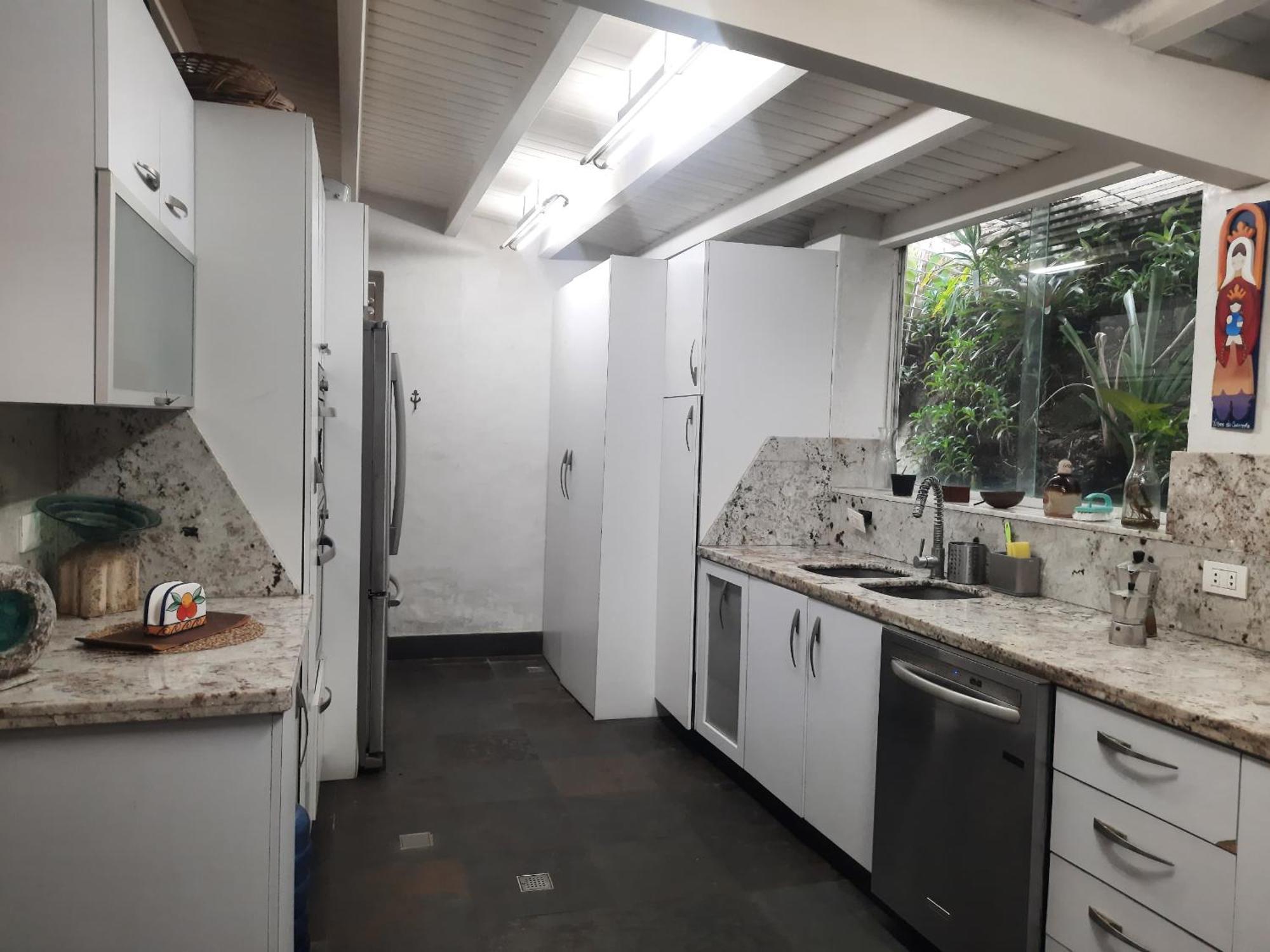 Hermosa Casa En Santa Marta * Caracas