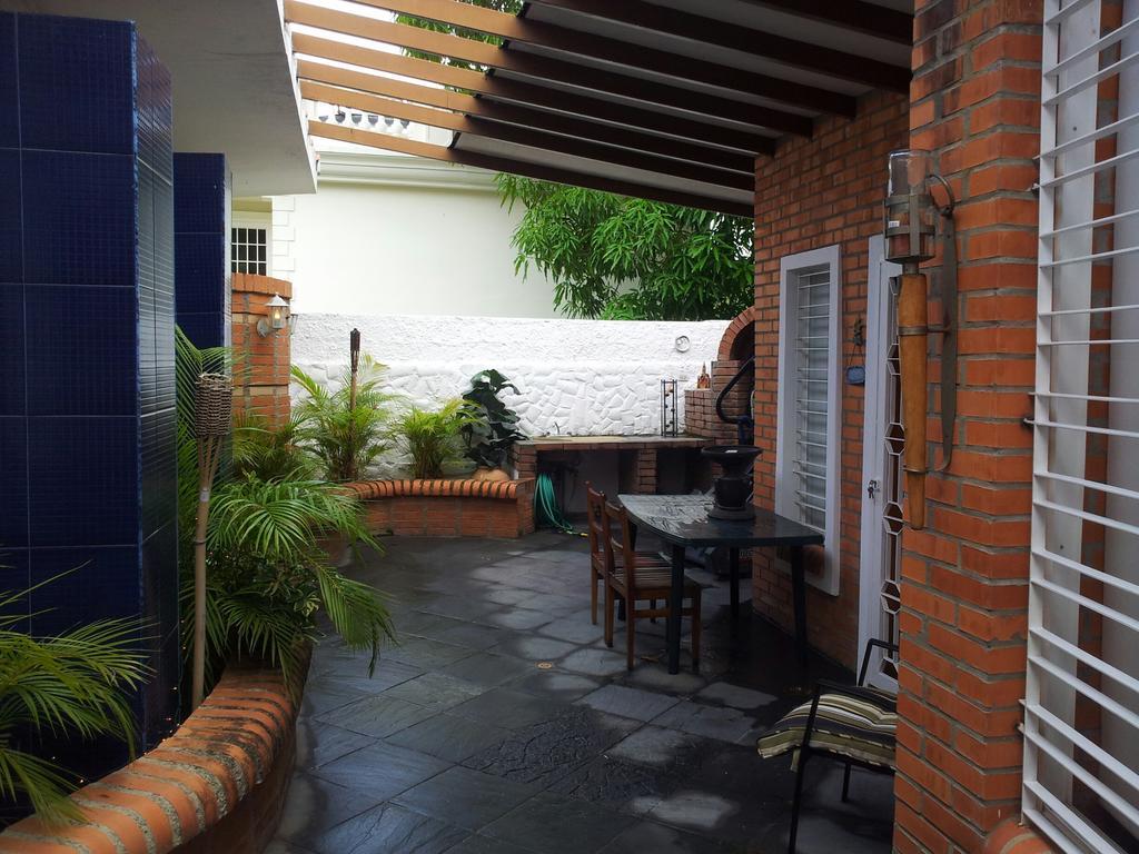 Hostal Mariani International *