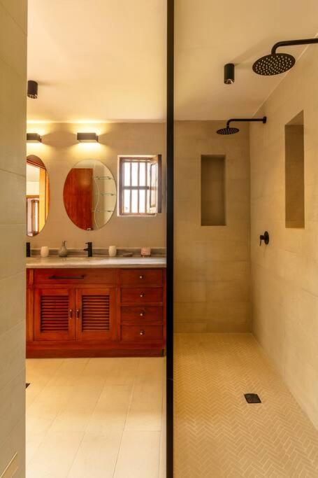 Colonial Golf Course Villa *