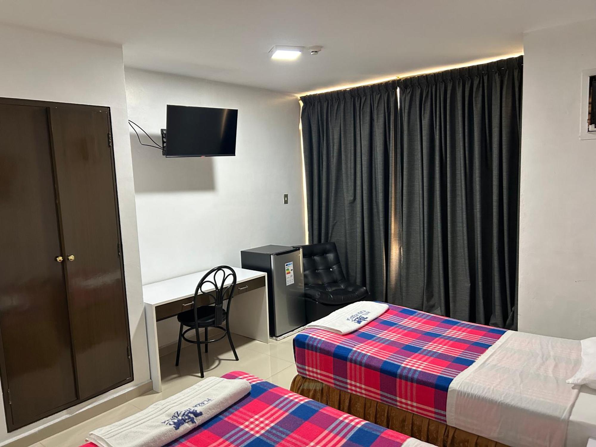Hotel Plaza Venezuela 4*