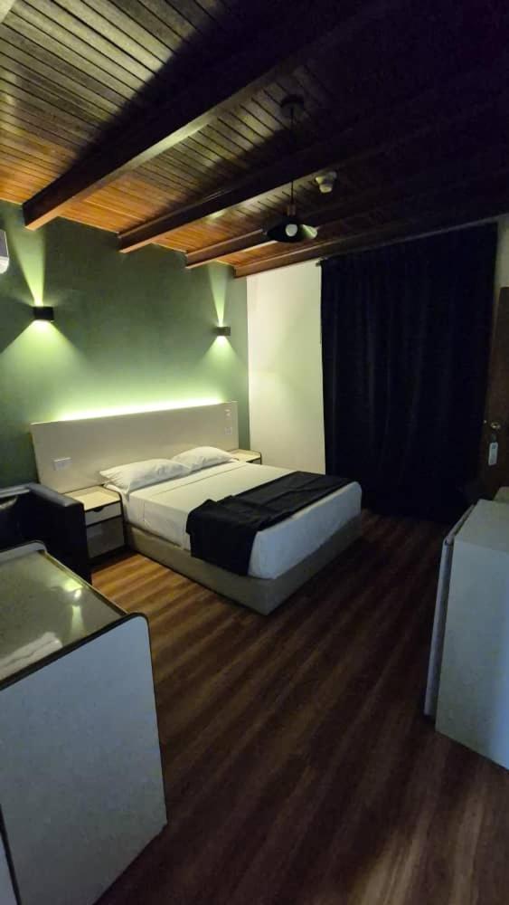 El Arroyo 3*
