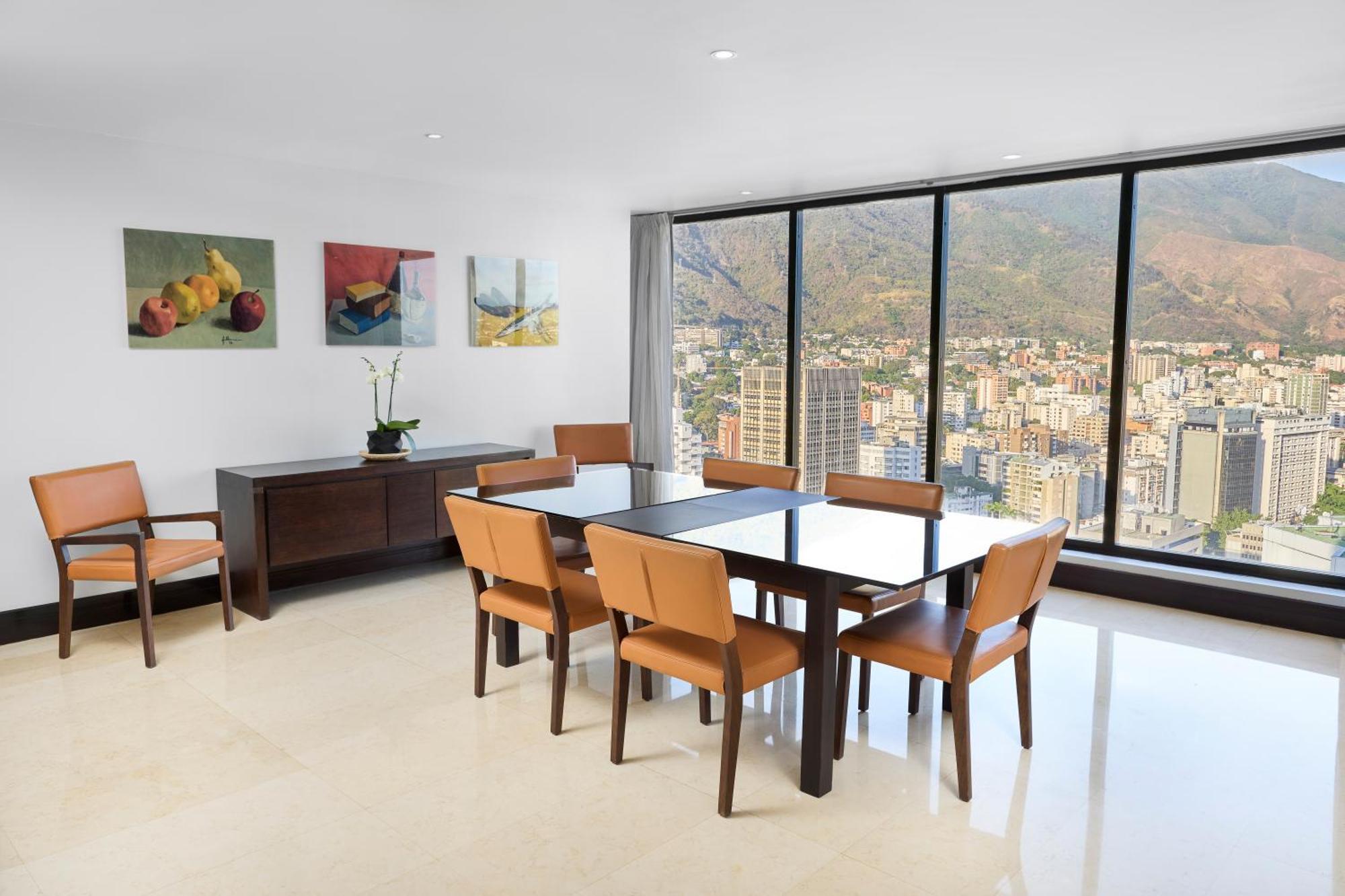 Renaissance La Castellana Hotel 5*