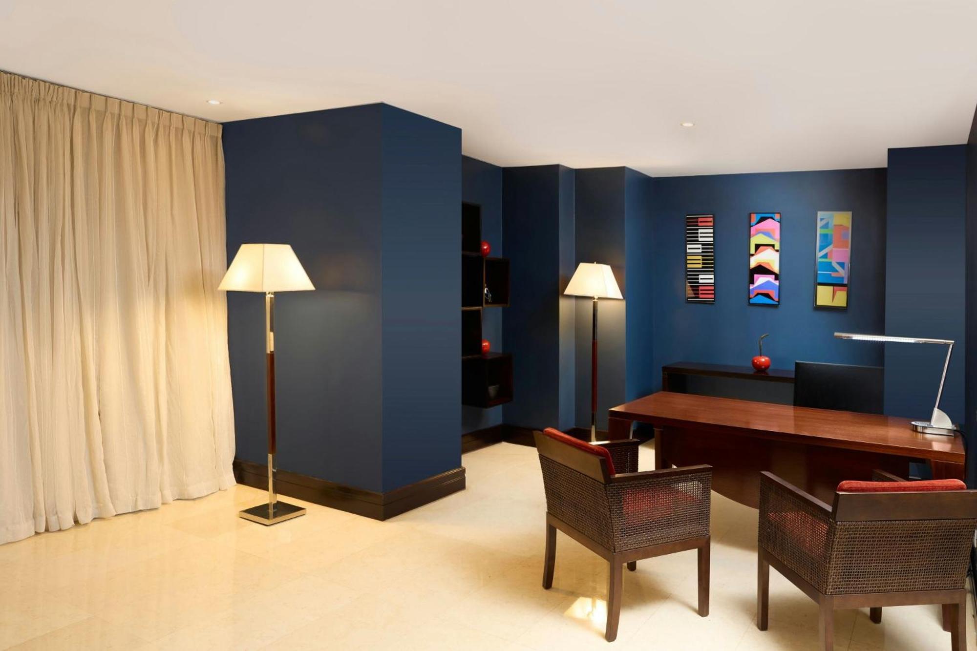 Renaissance La Castellana 5*