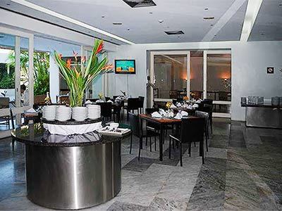 Paseo De Mercedes Hotel 4*
