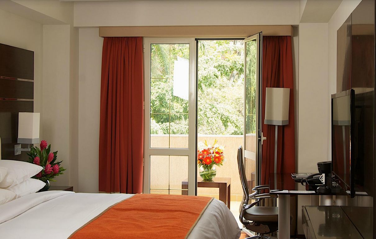 Hotel Altamira Village 4*
