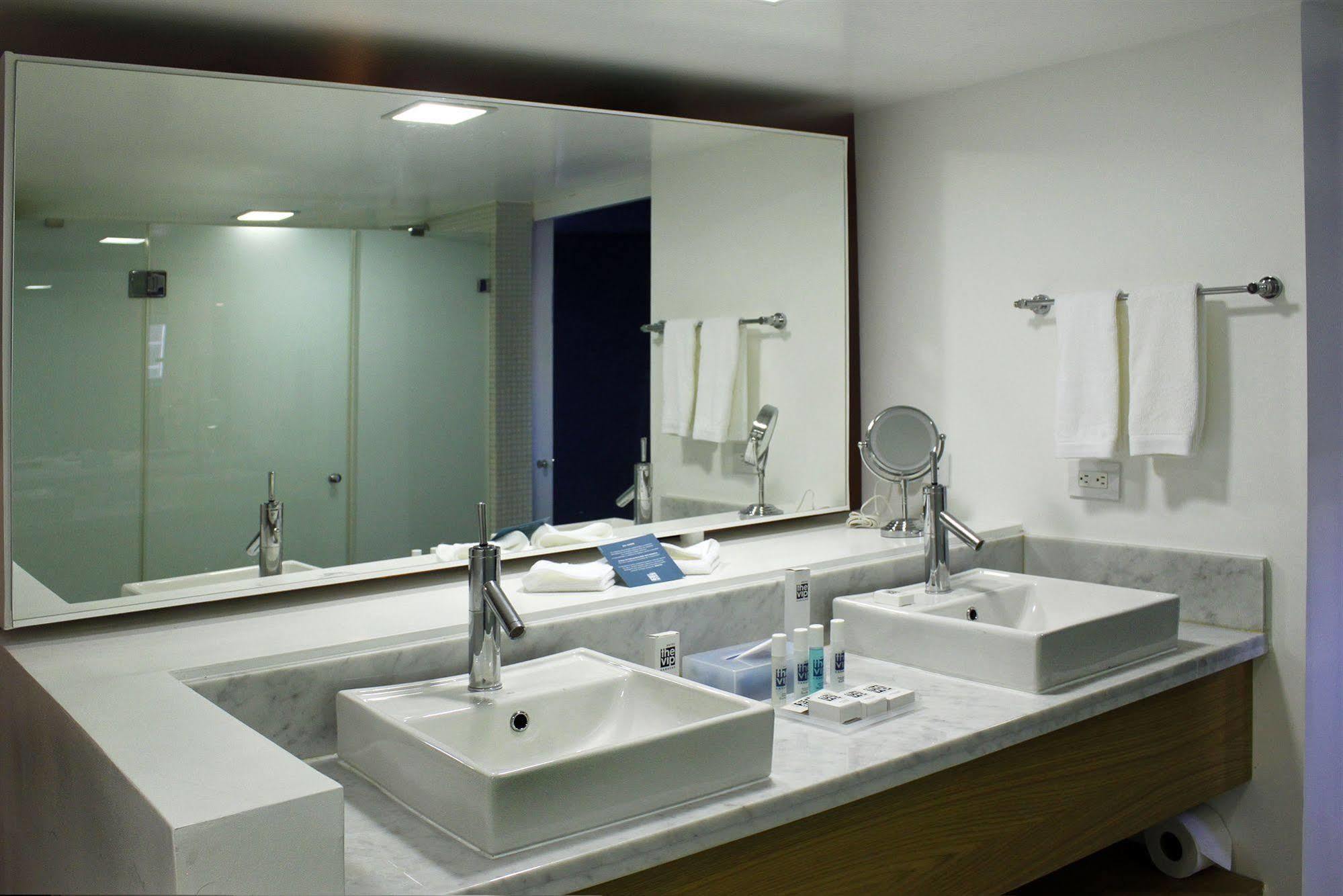 The Vip Hotel 3*