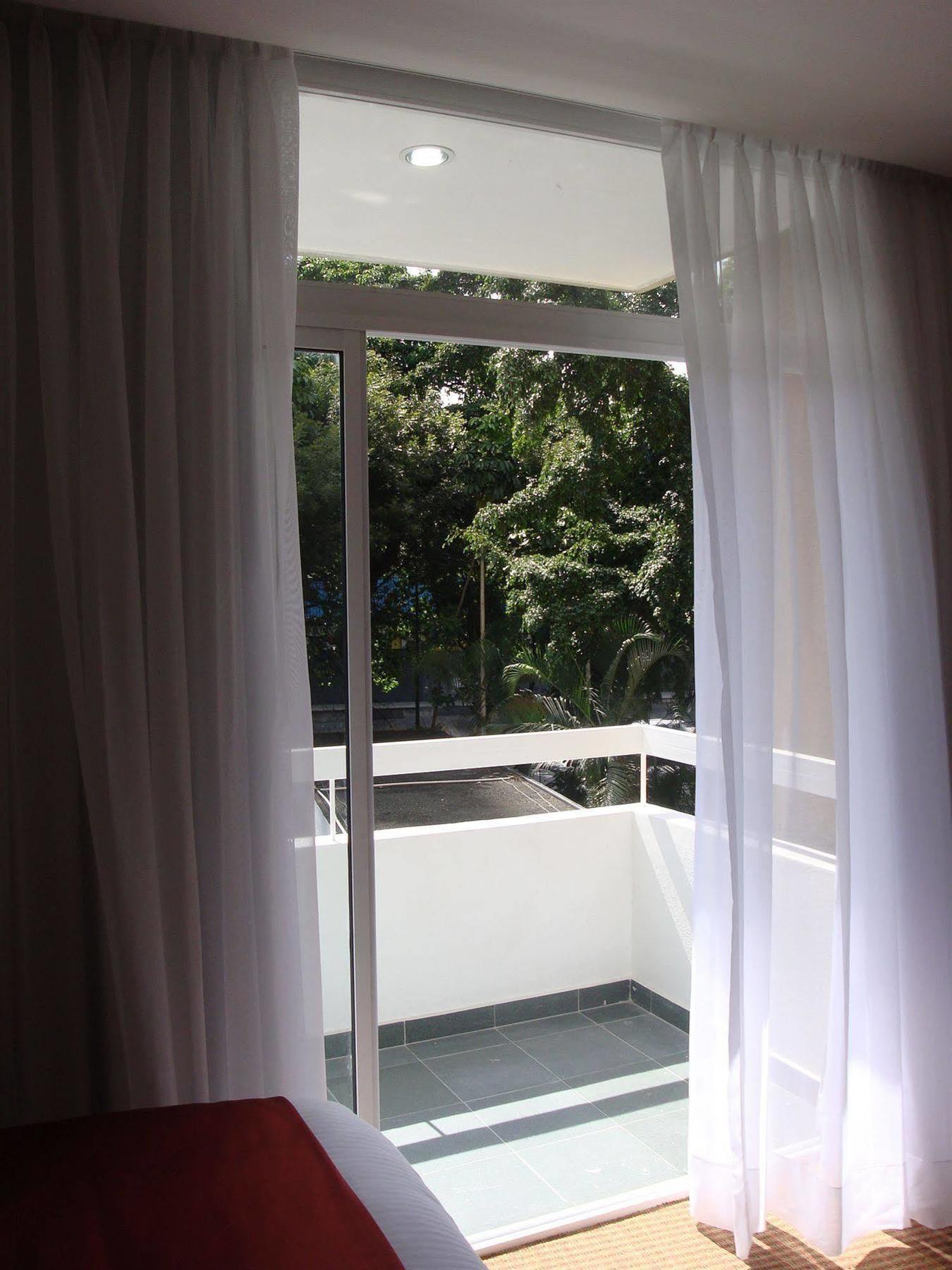 Continental Altamira Hotel