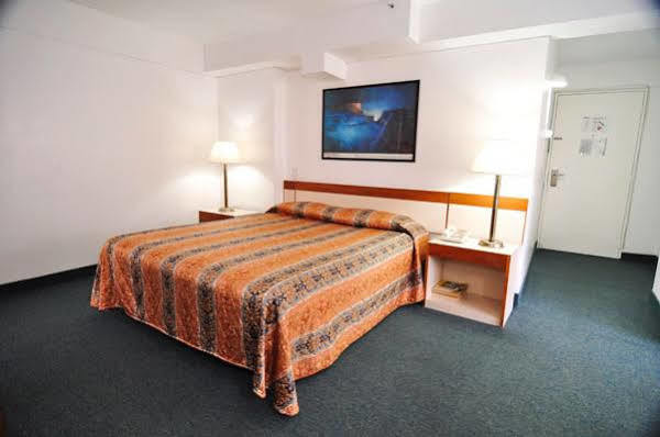 Cumberland Hotel 3*