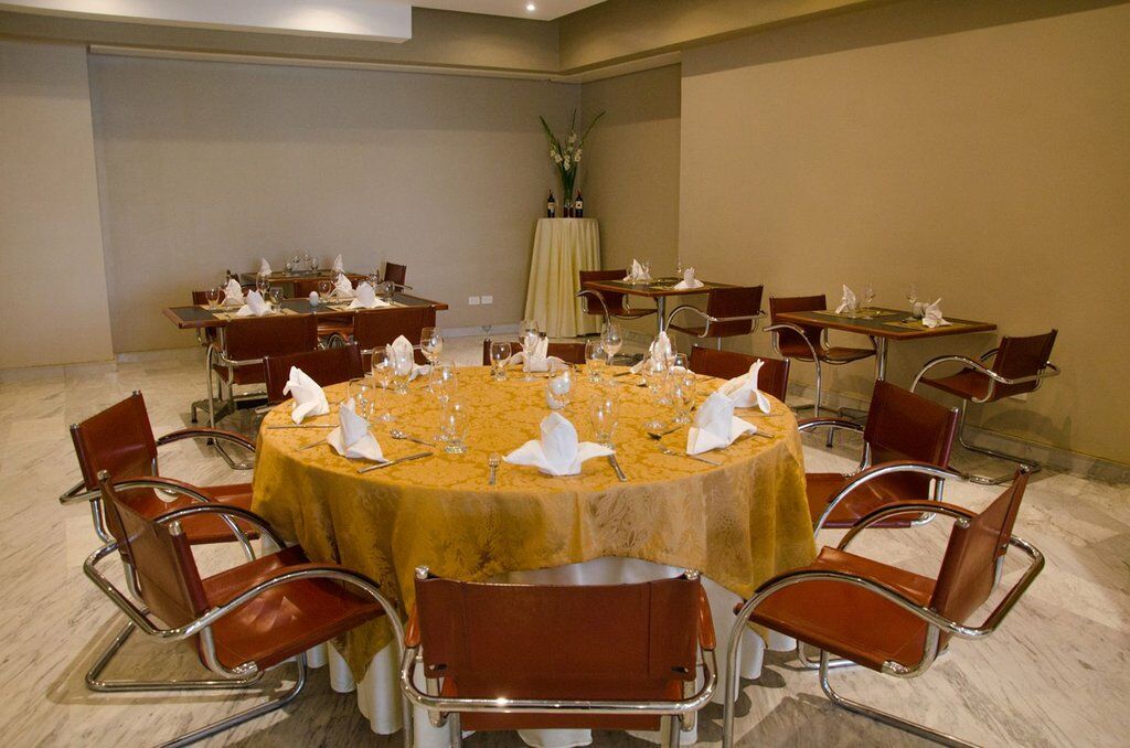 Hotel Paseo De Mercedes