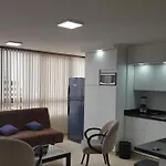 Apartosuites Cerca Del Boulevar De Sabana Grande Y La Av. Solano