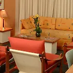 Lincoln Suites
