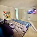 Apartamento Unico En Caracas 3 Habitaciones, 3 Banos, Terrazas, Hamaca, Estacionamiento, Smartv, Wifi Y Una Decoracion Brutal Estilo Art Deco - Moderno