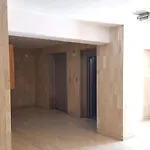 Apartamento Cerca Del Boulevard De Sabana Grande Y Zona Comercial