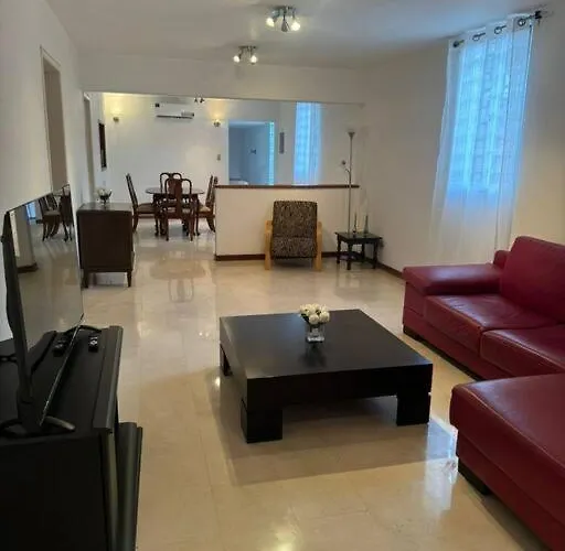 Amplia Y Moderna Casa En Urb Chuao