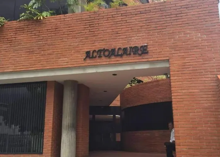 Bello y Seguro Apatamento en Campo Alegre