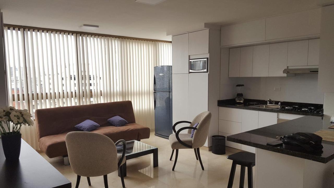 Apartosuites Cerca Del Boulevar De Sabana Grande Y La Av. Solano Caracas
