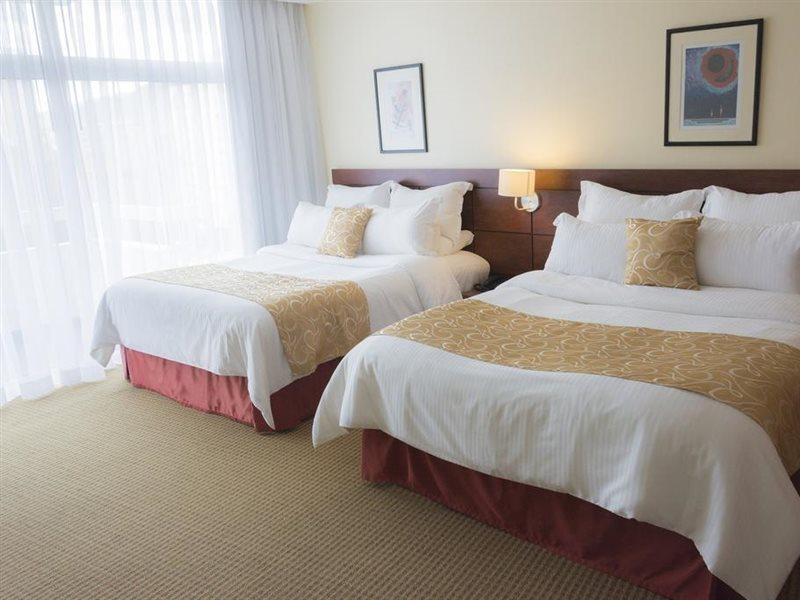 Continental Altamira 4*