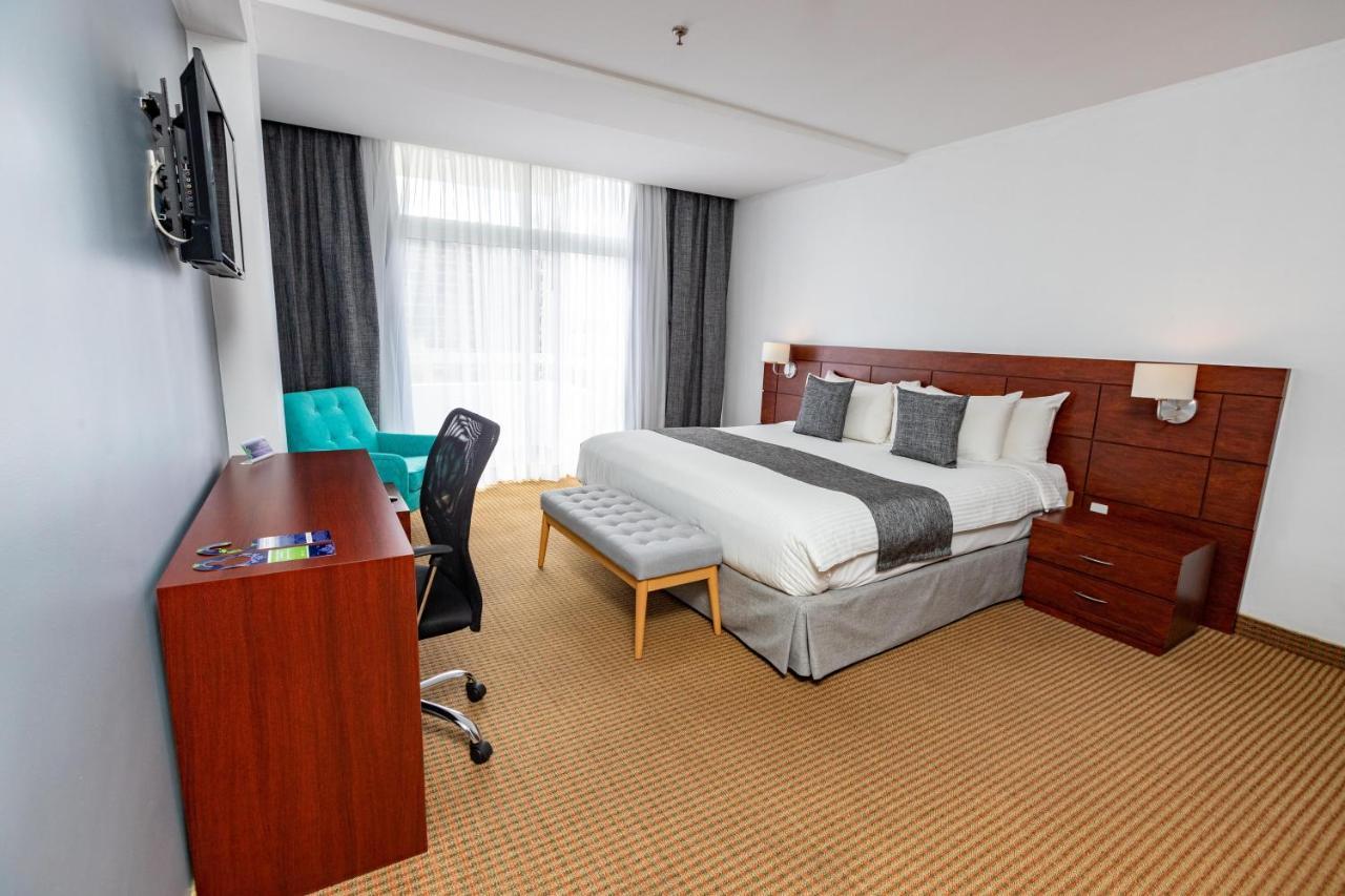 Continental Altamira 4*