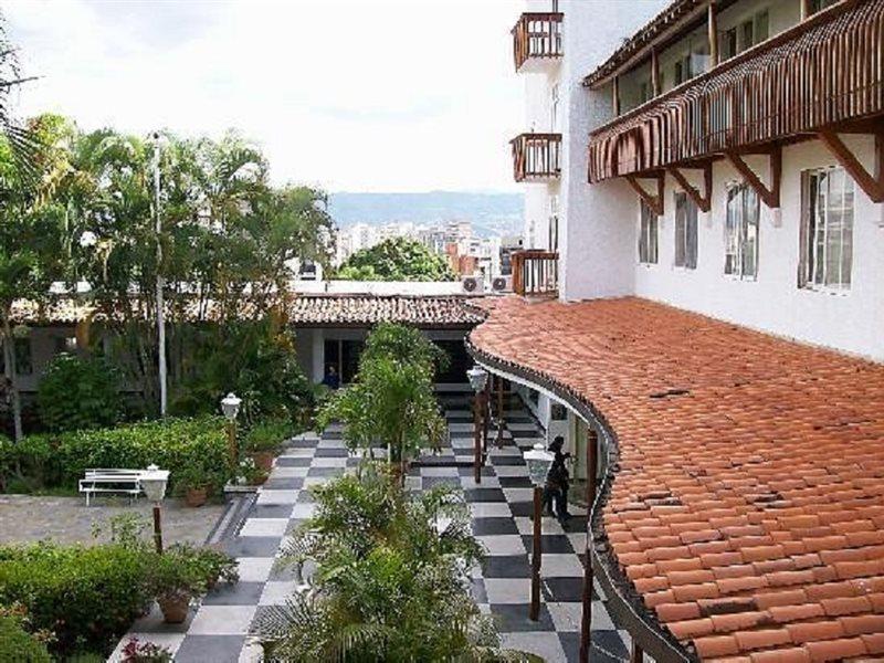 Hotel Avila 4*