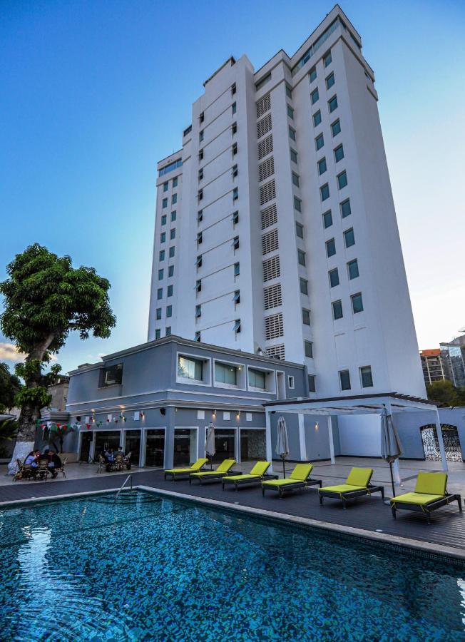 Continental Altamira Hotel