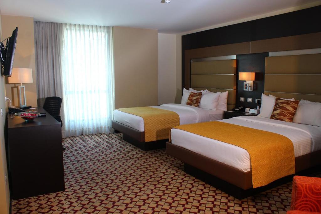 Waldorf Hotel