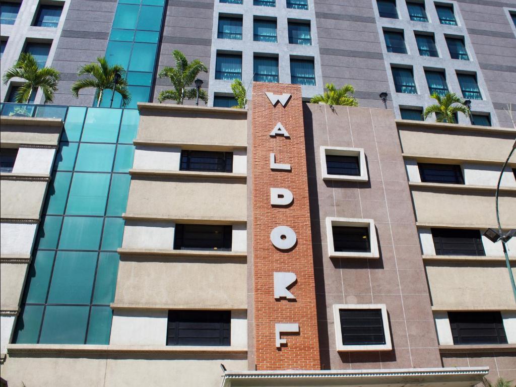 Waldorf 5*