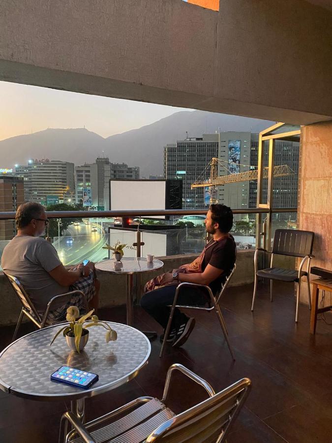 Ololo * Caracas