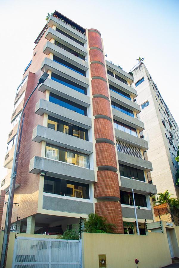 Lujoso Apartamento * Caracas
