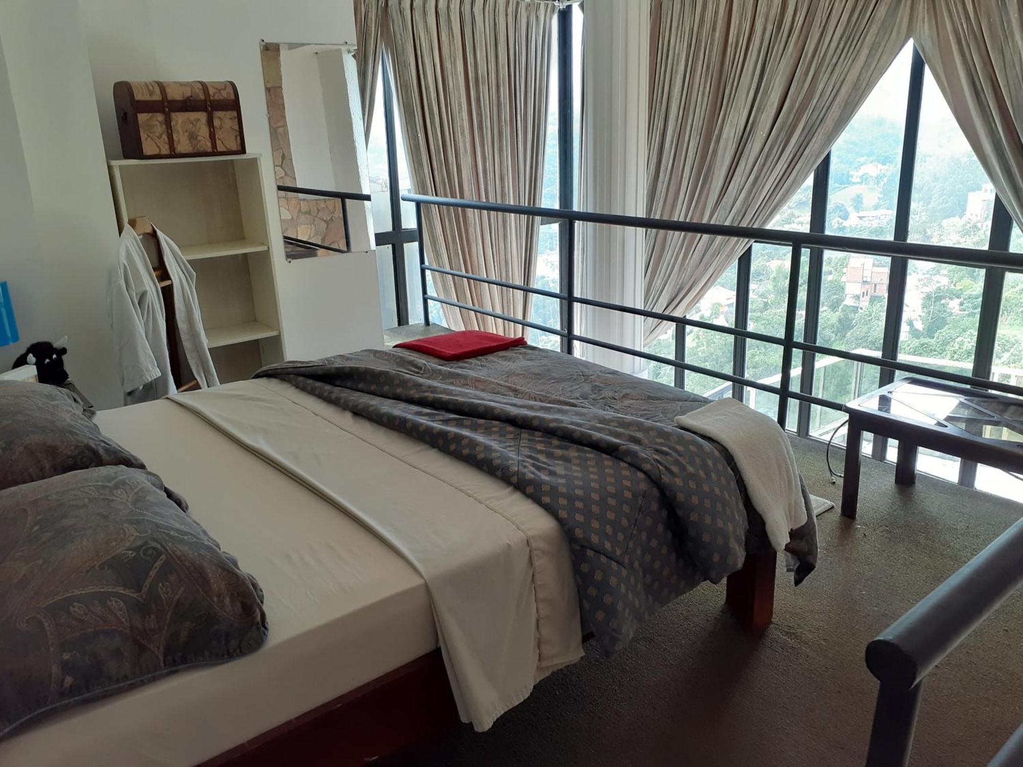 Aparto Suites 132, Ca. *