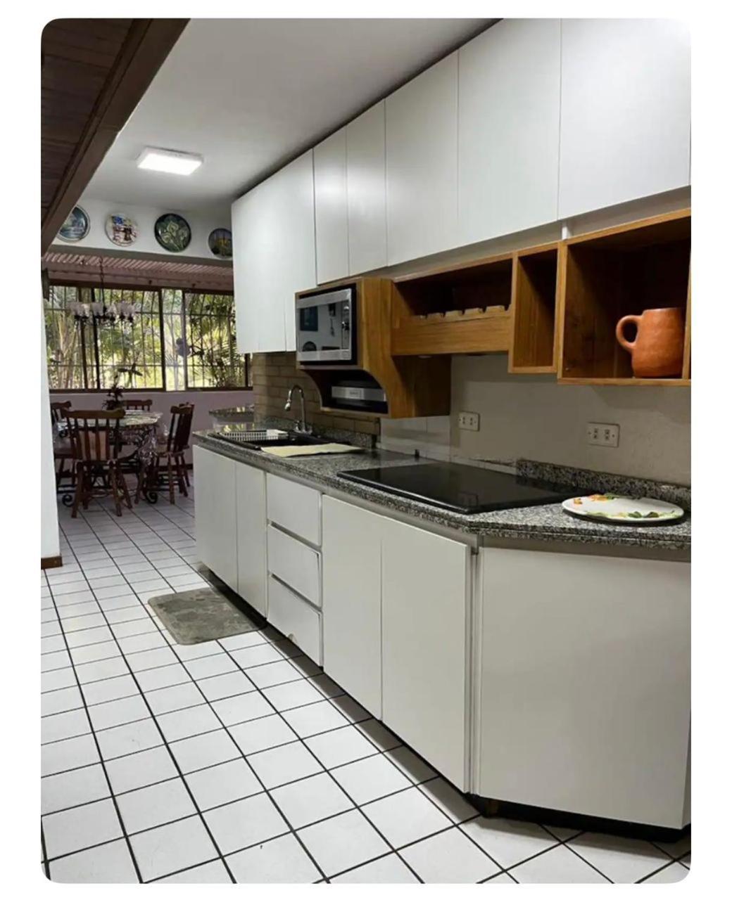 Apartamento Amplio Apto Al De