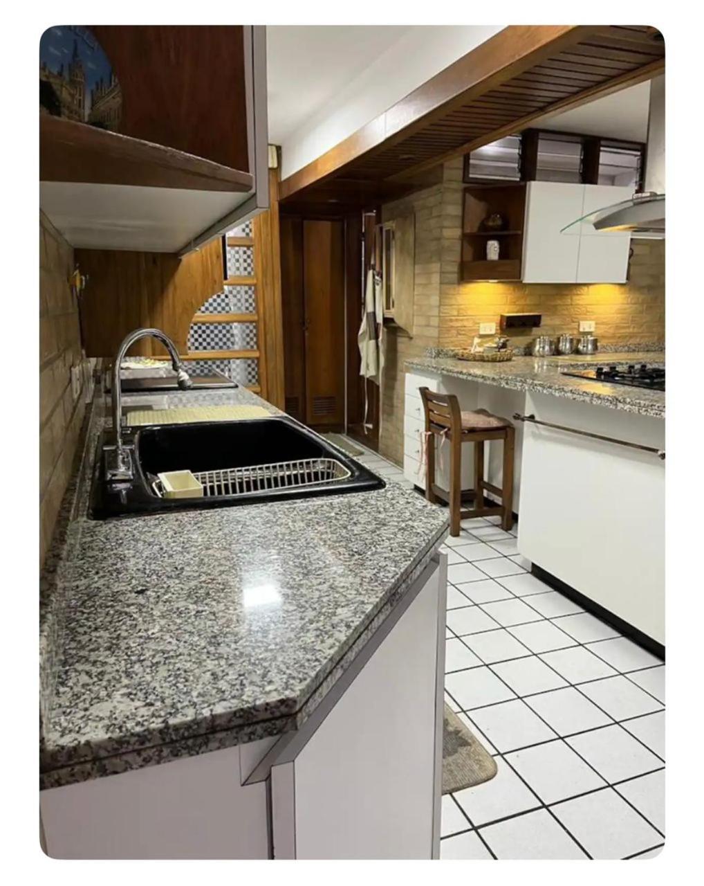 Apartamento Amplio Apto Al De