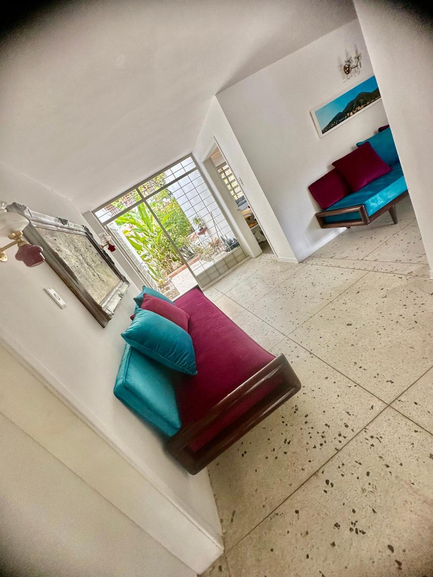 Unico En 3 Habitaciones, 3 Banos, Terrazas, Hamaca, Estacionamiento, Smartv, Wifi Y Decoracion Brutal Estilo Art Deco - Moderno Apartamento