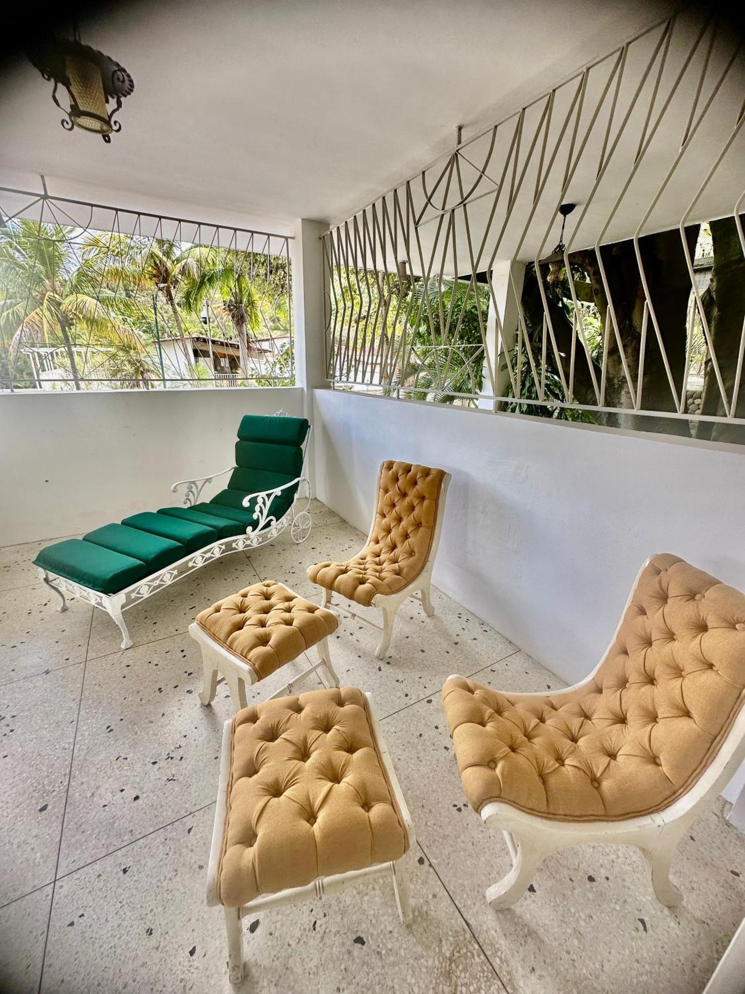 Unico En 3 Habitaciones, 3 Banos, Terrazas, Hamaca, Estacionamiento, Smartv, Wifi Y Decoracion Brutal Estilo Art Deco - Moderno
