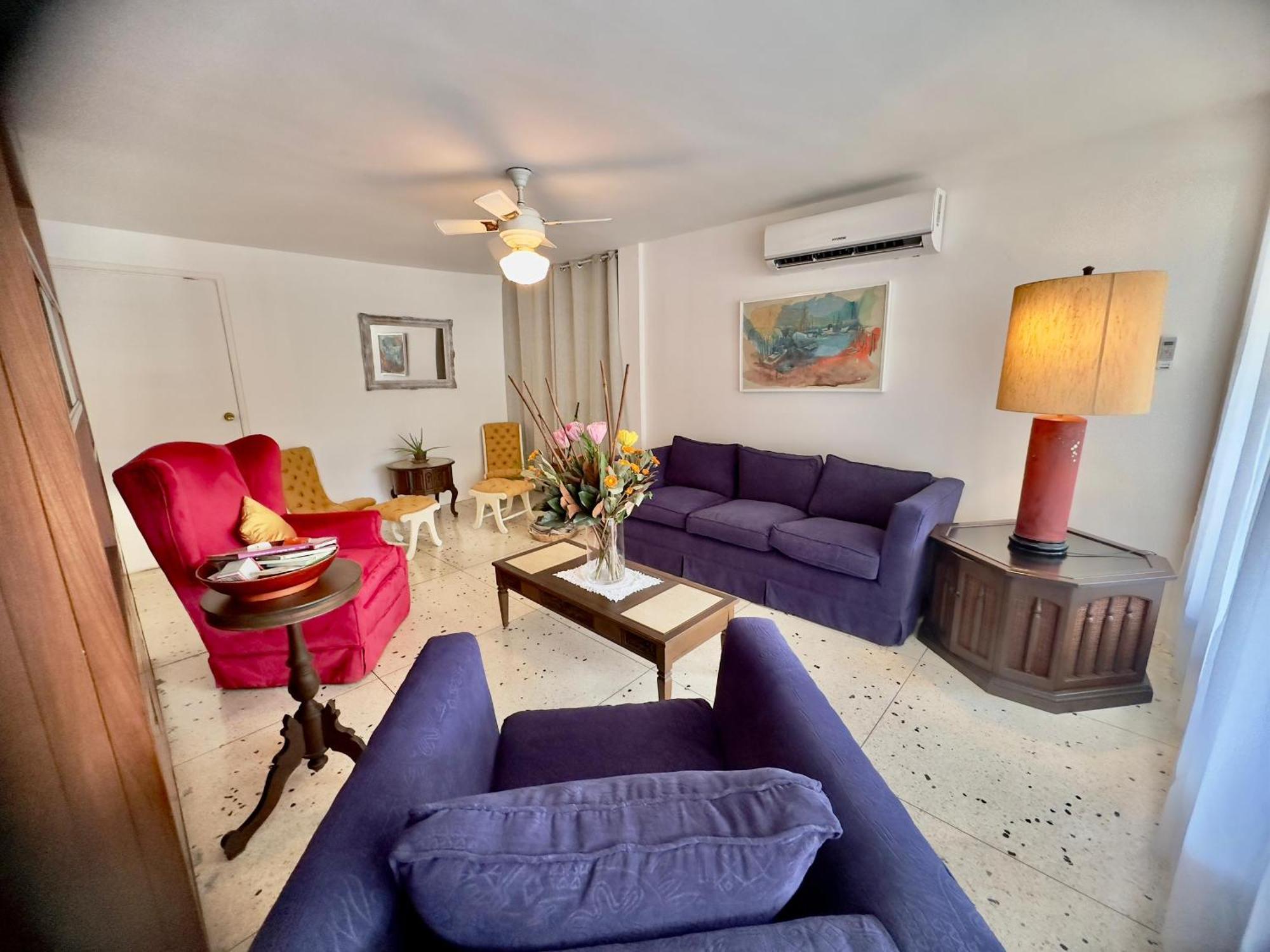 Apartamento Unico En 3 Habitaciones, 3 Banos, Terrazas, Hamaca, Estacionamiento, Smartv, Wifi Y Decoracion Brutal Estilo Art Deco - Moderno *