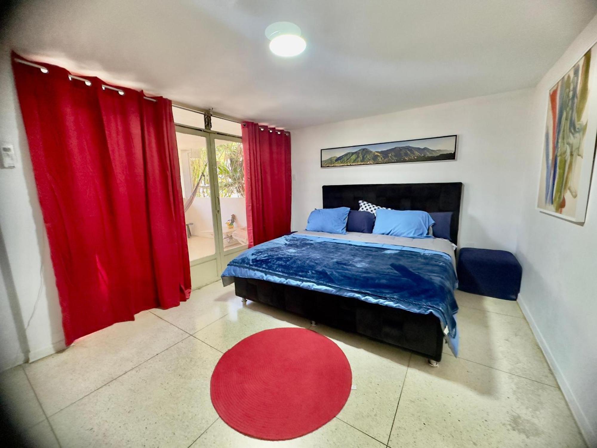 Apartamento Unico En 3 Habitaciones, 3 Banos, Terrazas, Hamaca, Estacionamiento, Smartv, Wifi Y Decoracion Brutal Estilo Art Deco - Moderno *