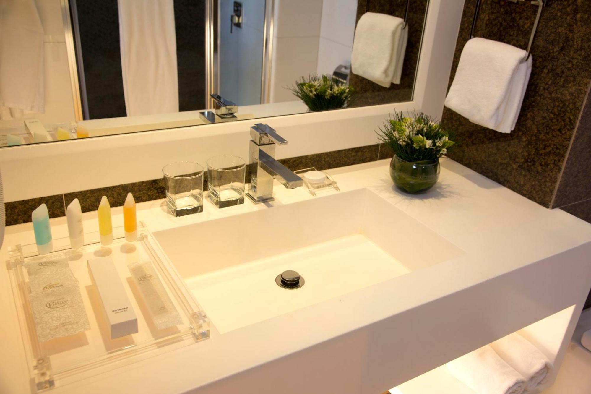Altamira Village 4*