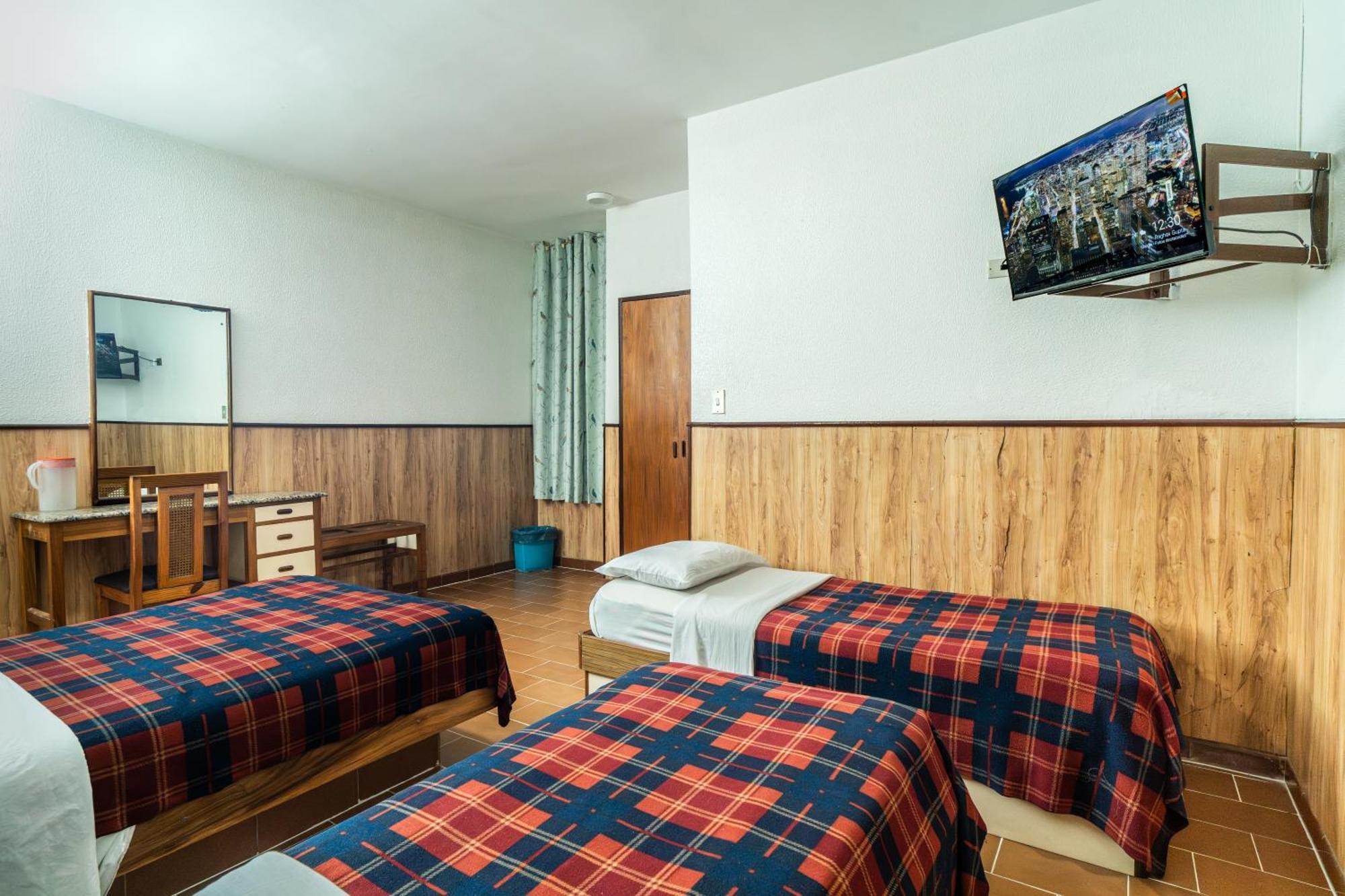 Hotel Lider *