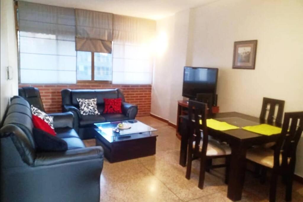 Apartamento Moderno Y Bonito Apto En Sebucan, *