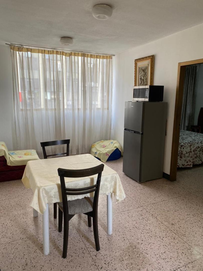 Apto Centro De Ccs, Cerca Todo! Apartamento *