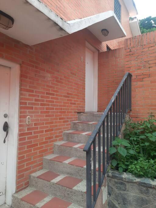 Amplia Y Moderna Casa En Urb Chuao