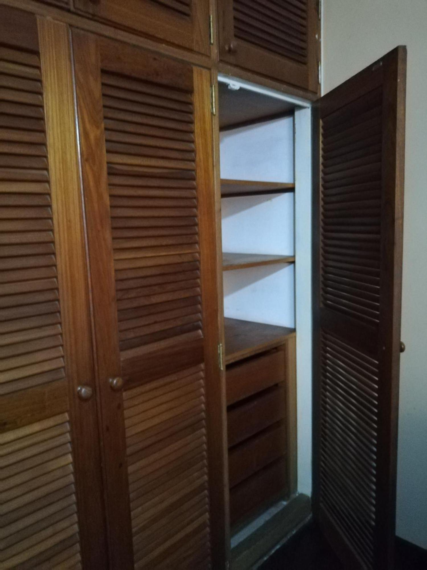 En Palos Grandes 4ta Av Habitación en casa particular *