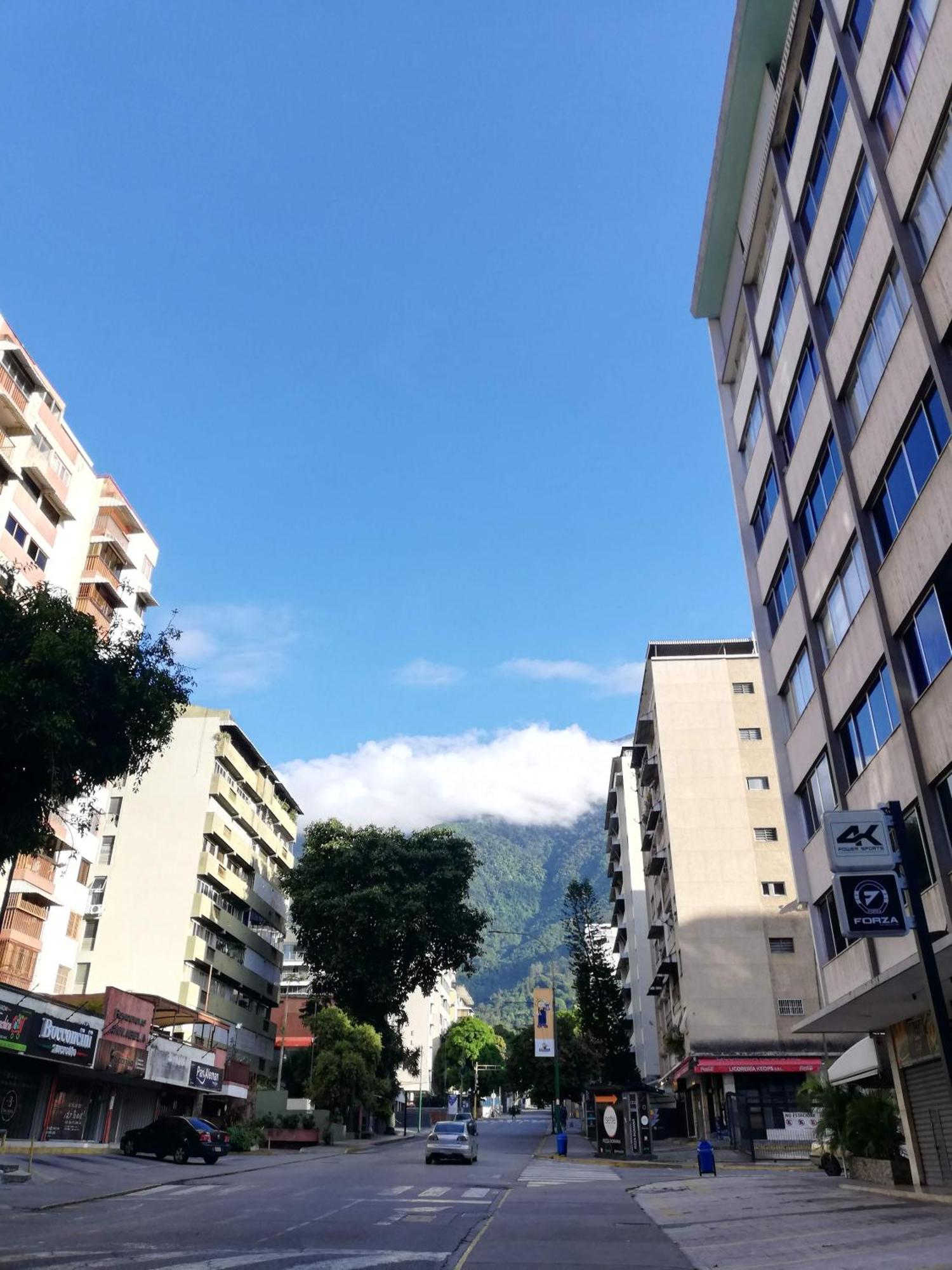 En Palos Grandes 4ta Av * Caracas