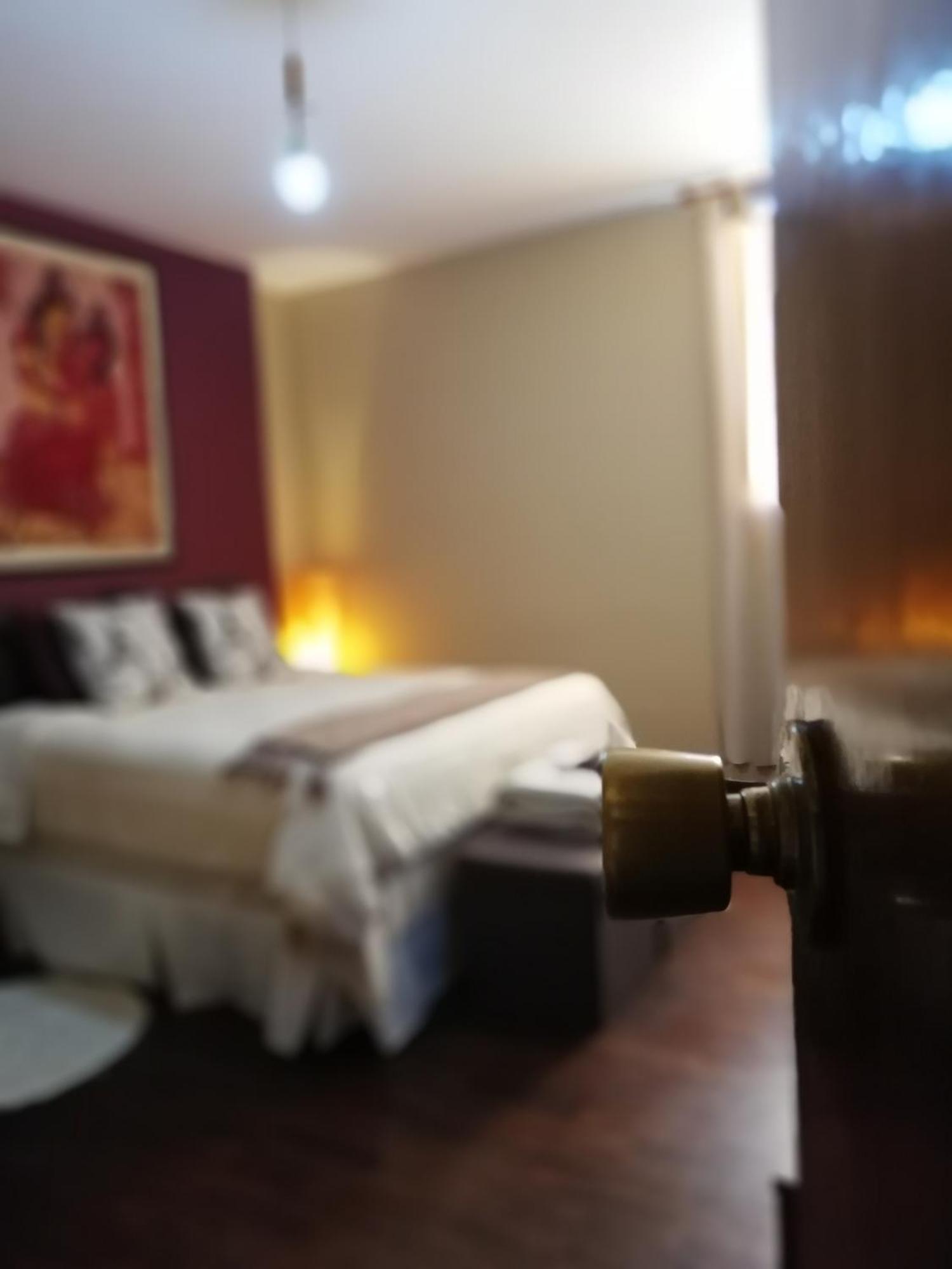 En Palos Grandes 4ta Av Habitación en casa particular Caracas