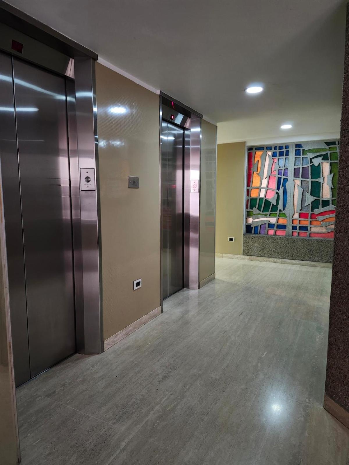 El Bosque-chacao Con Terraza Apartamento