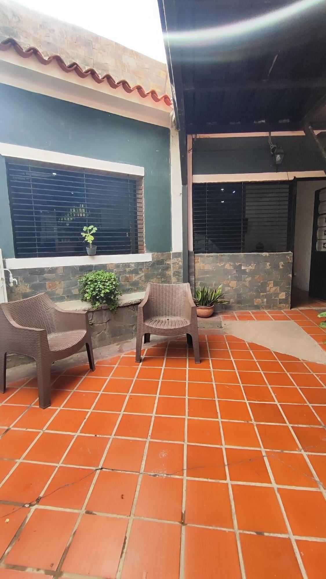 Caracas, Mini Casa Caracas