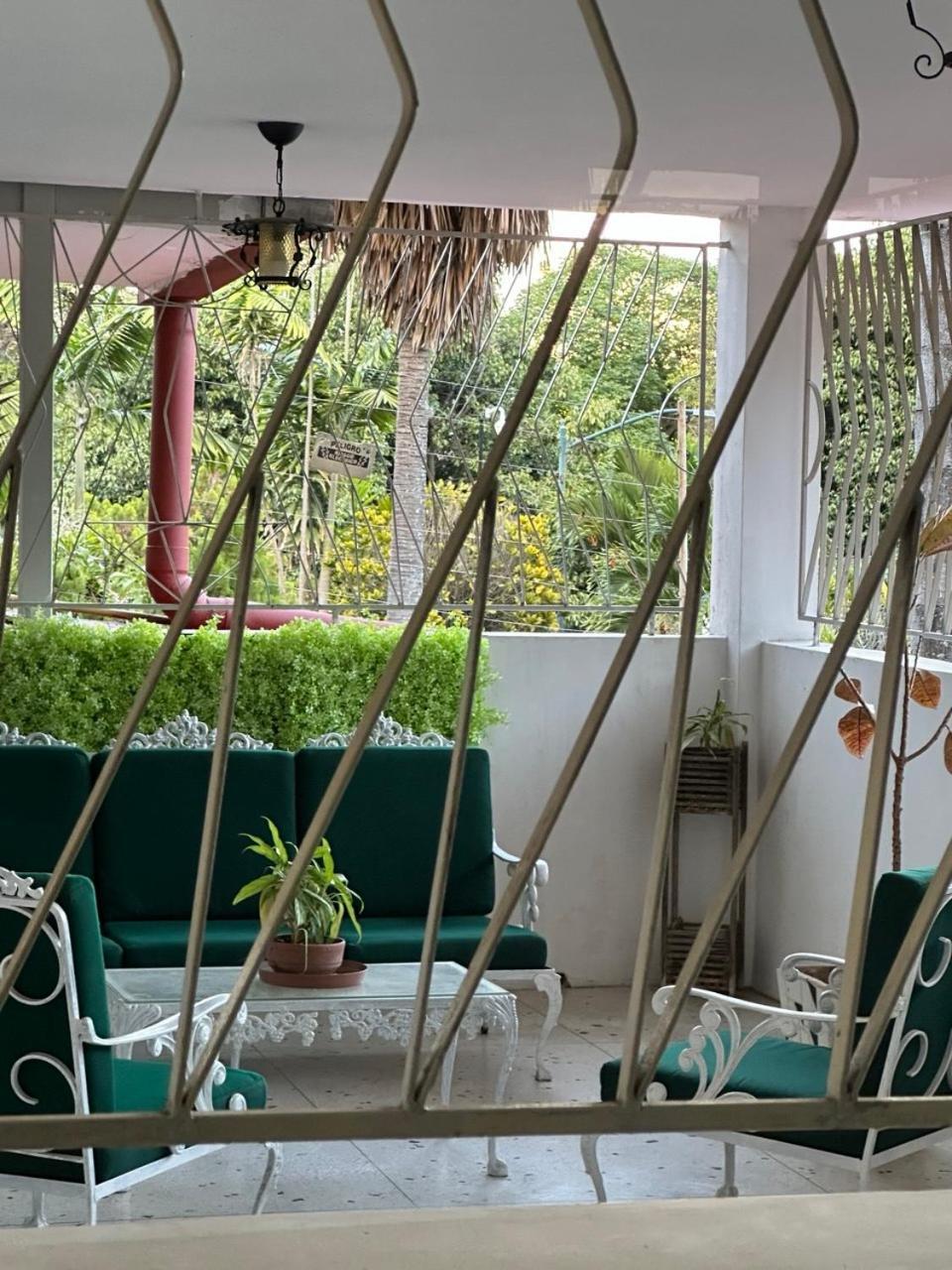 Unico En 3 Habitaciones, 3 Banos, Terrazas, Hamaca, Estacionamiento, Smartv, Wifi Y Decoracion Brutal Estilo Art Deco - Moderno Caracas