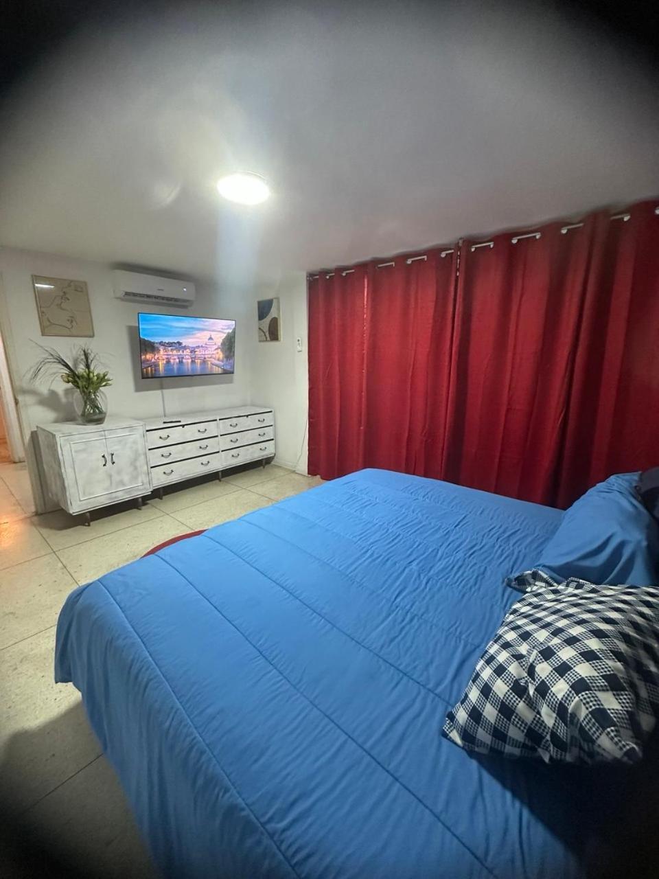 Unico En 3 Habitaciones, 3 Banos, Terrazas, Hamaca, Estacionamiento, Smartv, Wifi Y Decoracion Brutal Estilo Art Deco - Moderno Apartamento Caracas